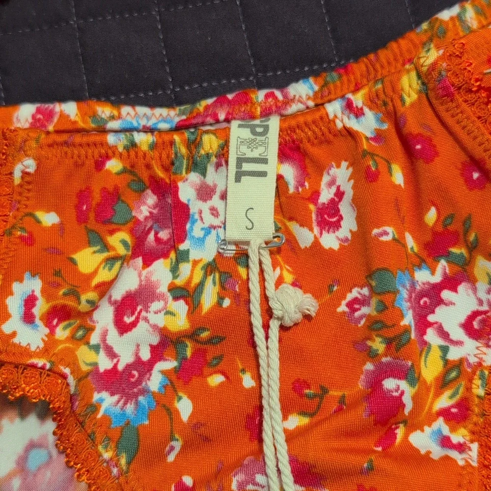 Spell Revolver Intimates Set - Picture 2 of 4